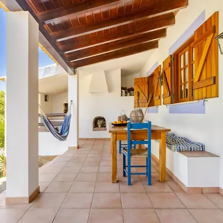 Semesterbostad Casa Rosas De Barao